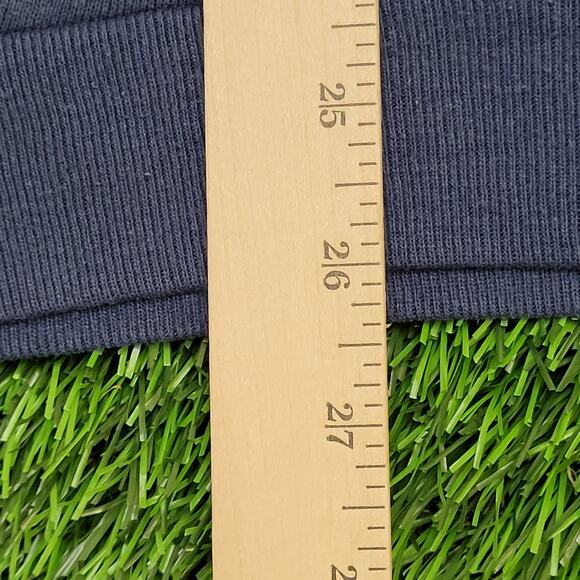 Vintage Shuckers Seafood Bar Sweatshirt XL 23x26 Faded USA - Picture 12 of 16